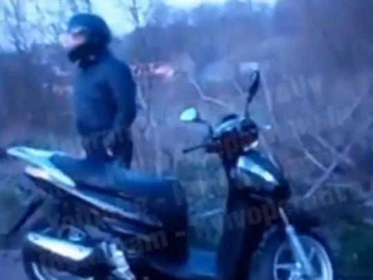 Под Киевом орудует пара поджигателей на скутерах? (видео)