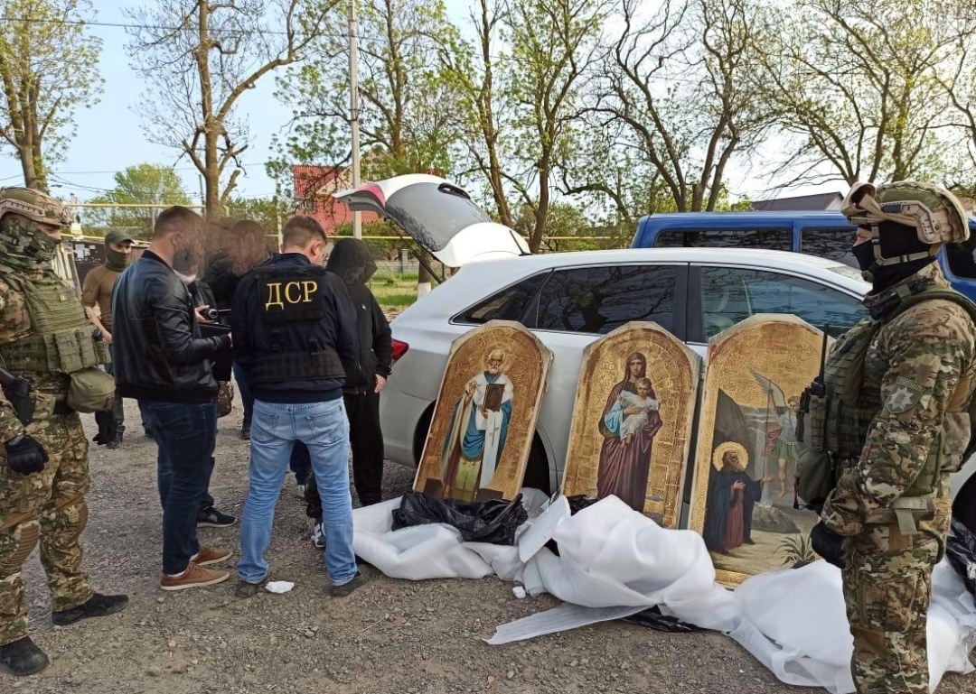В Украине задержали бандитов, которые воровали иконы из церквей