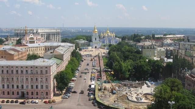 В Киеве на Владимирском проезде частично ограничат движение