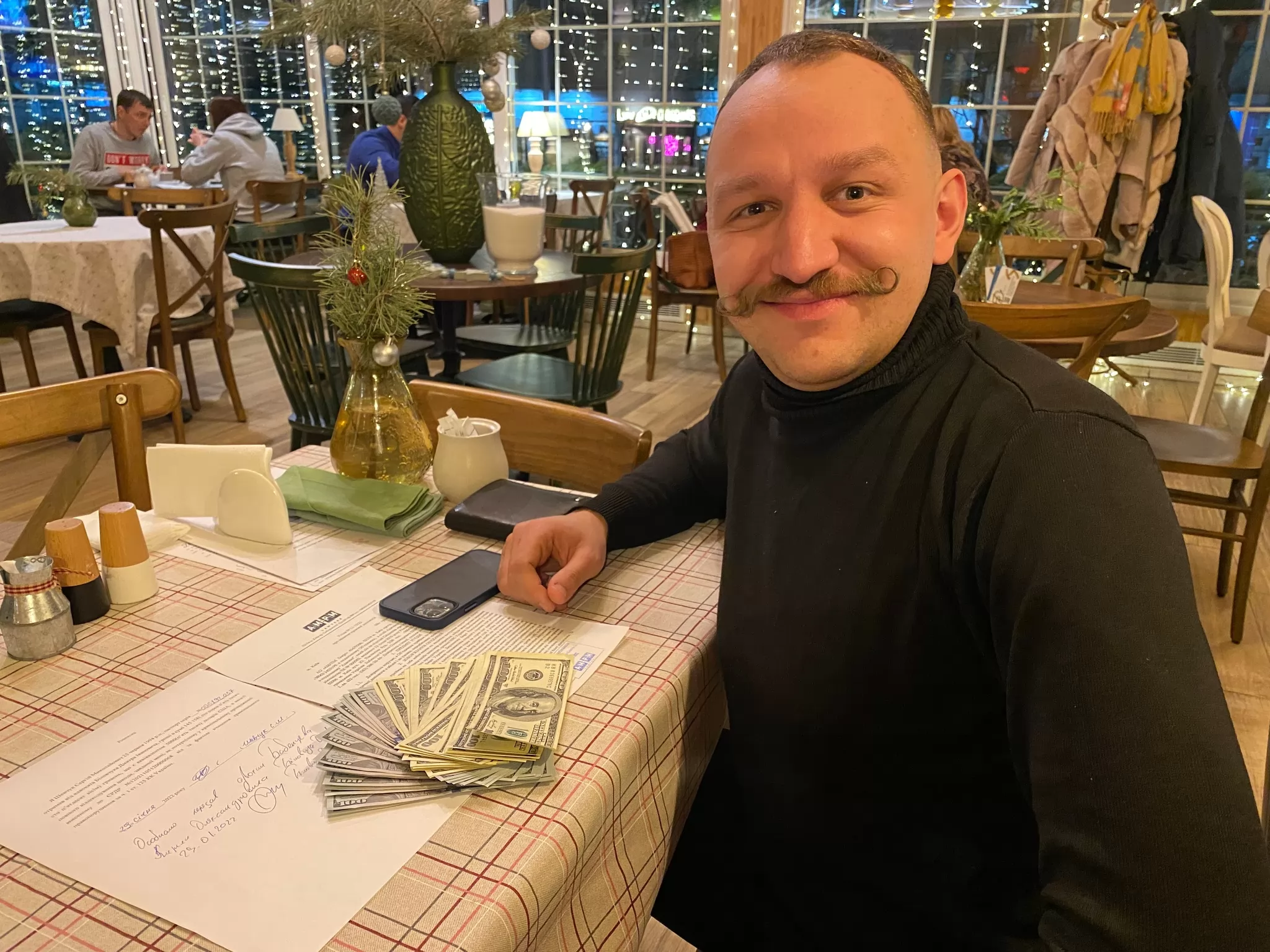 Националист из организации «С 14» Бабенцов выплатил $5 тыс. компенсации за нападение на журналиста Шевчука
